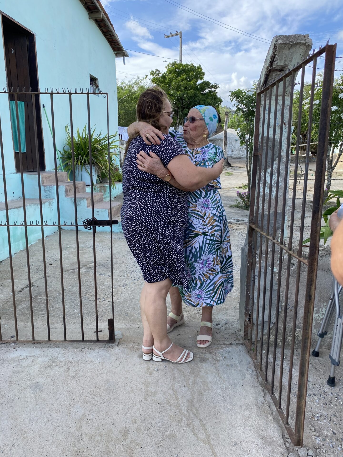 Fernanda se encontra com Olindina