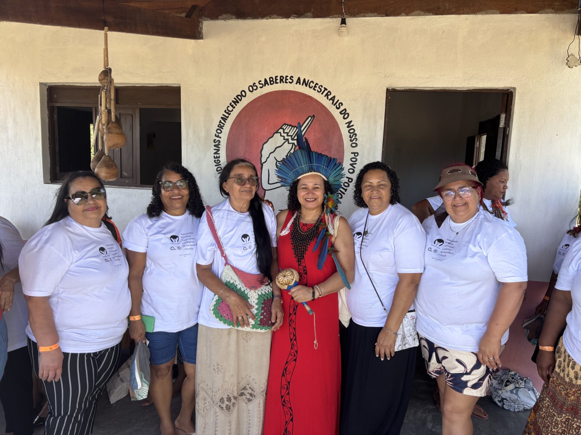 Parteiras de Pernambuco e Paraíba em frente à Casa da Parteira Potiguara
